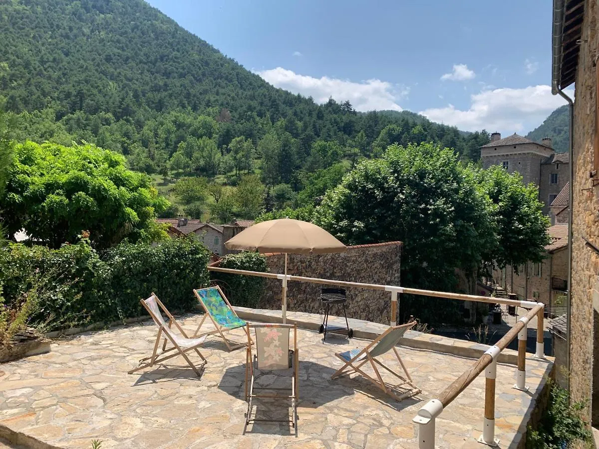 Gite Avec Grande Terrasse Peyreleau France