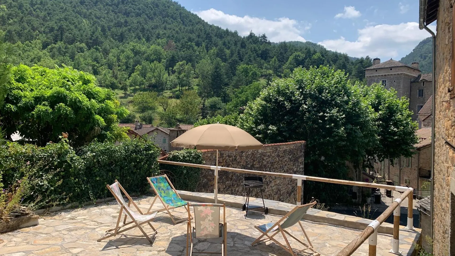 Gite Avec Grande Terrasse Peyreleau